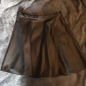 BLACK LEATHER SKIRT